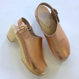 BRYR rose gold Spanish toe clogs